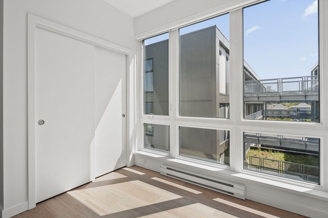 1025 Kings Road - Photo 6 of 15