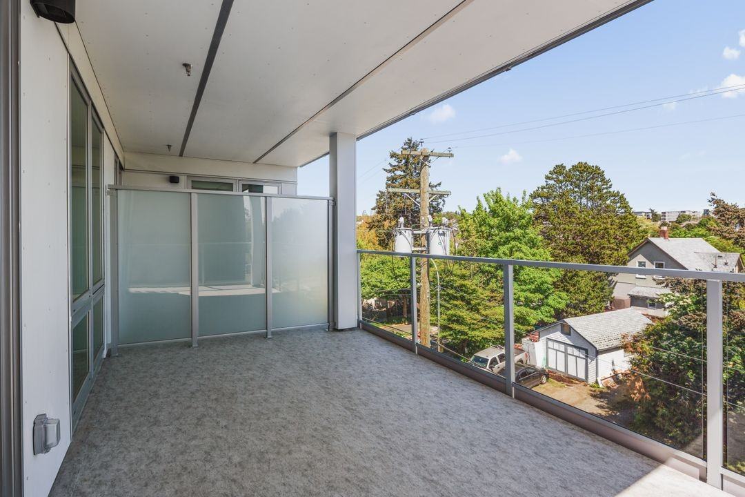 1025 Kings Road - Photo 3 of 15