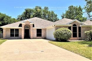 2810 Beacon Hill Dr - Photo 1 of 1