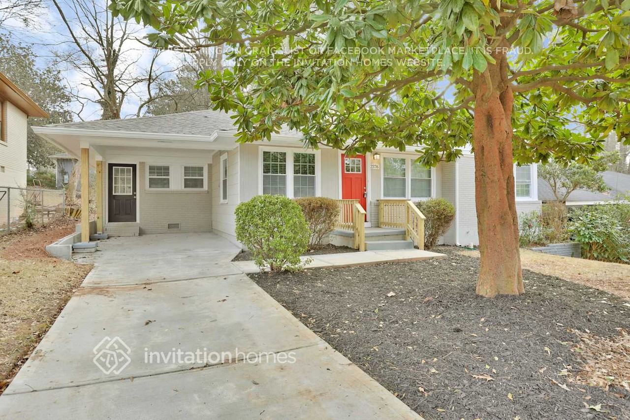 2376 Springdale Rd Sw - Photo 3 of 26