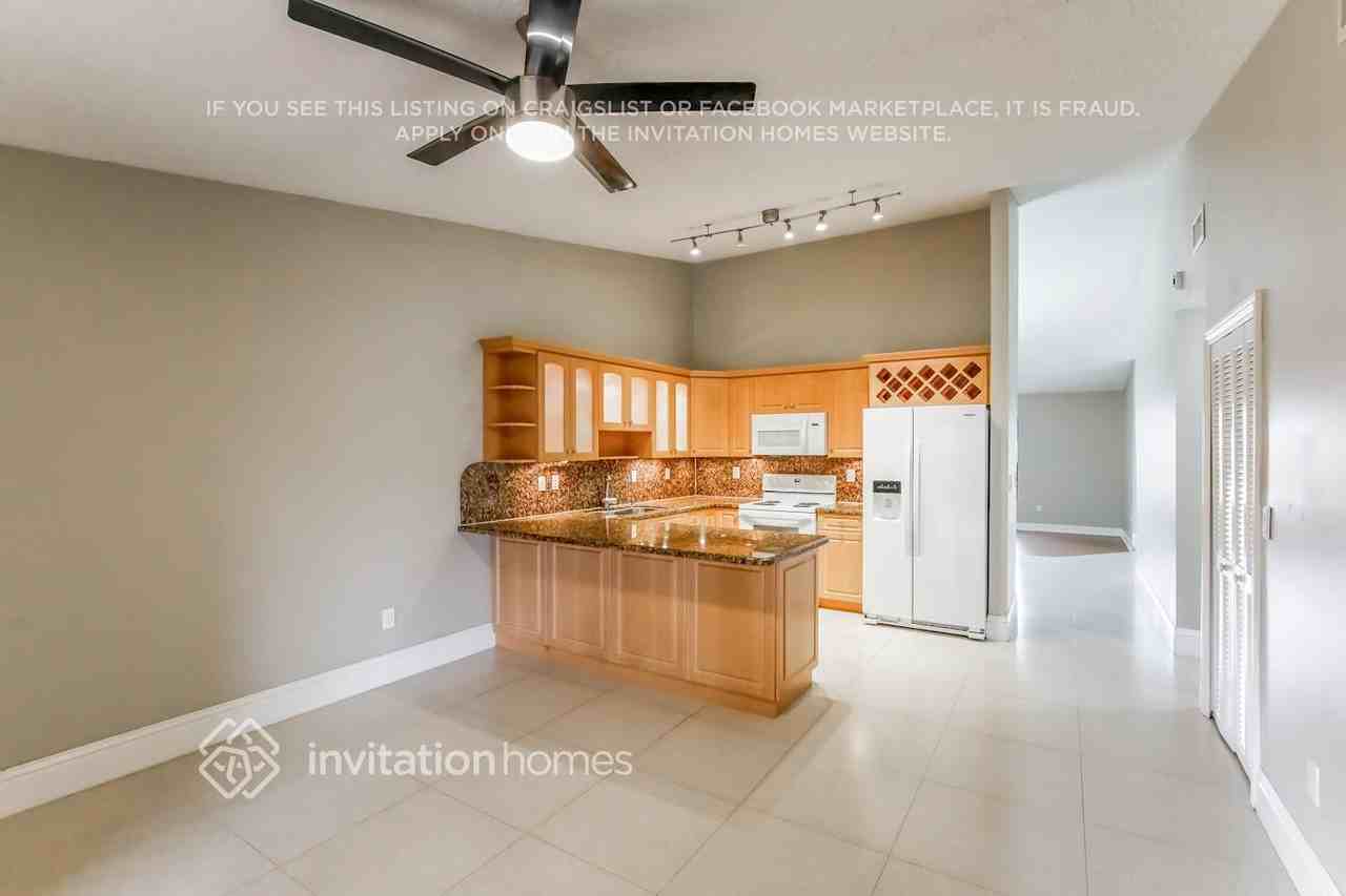 15052 Sw 63rd Ter - Photo 7 of 17