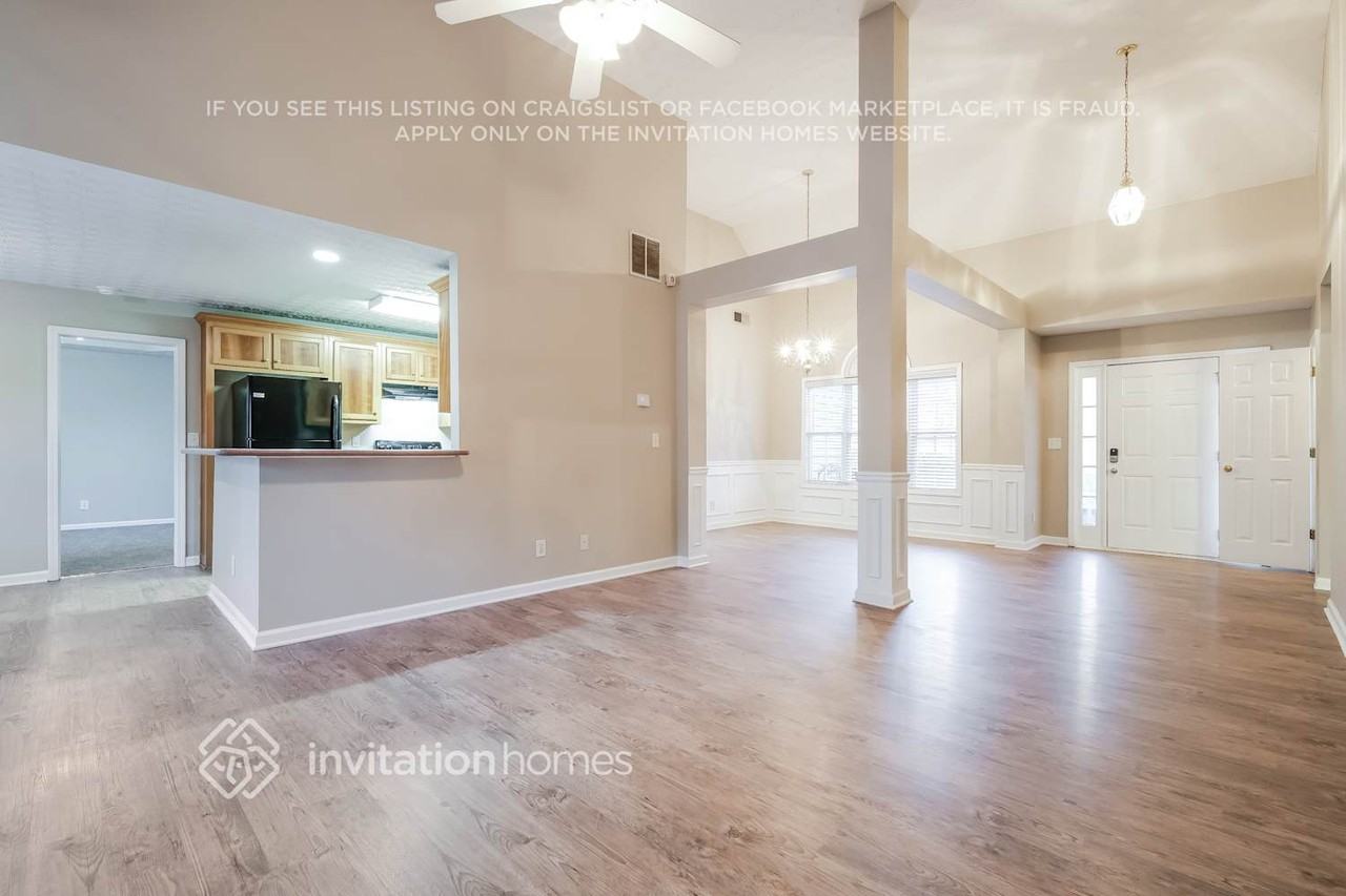 811 Tucker Trl - Photo 5 of 18