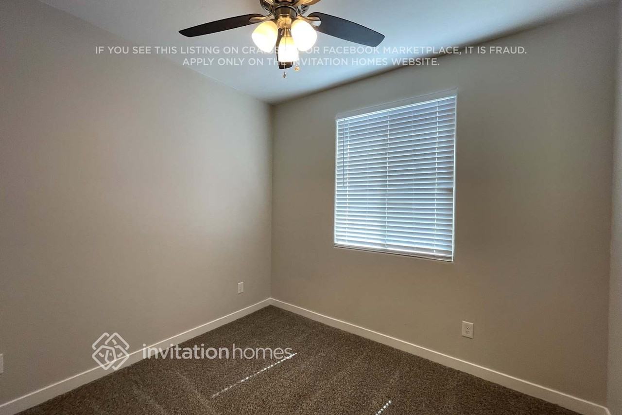 17584 W Hadley St - Photo 5 of 10