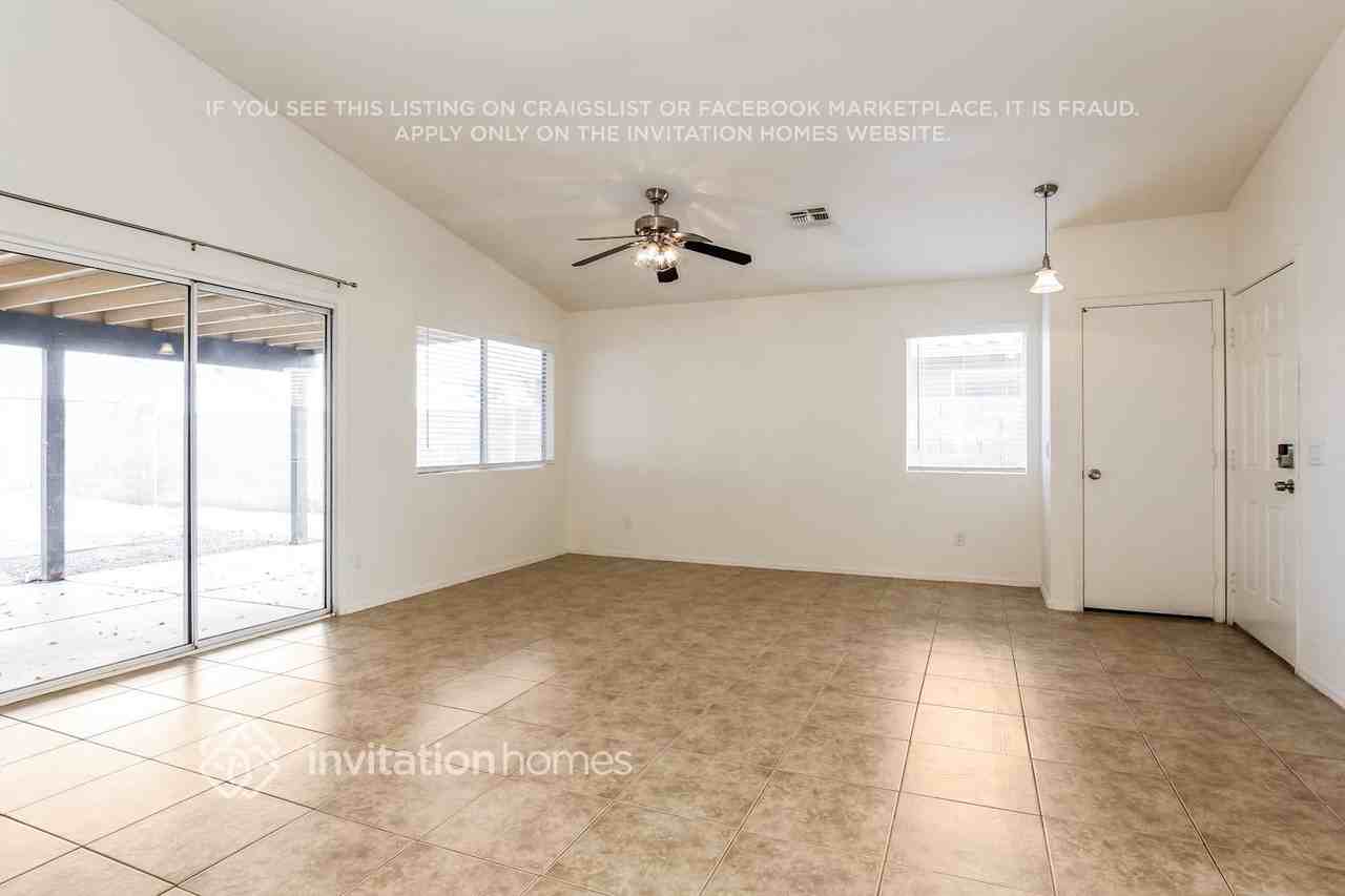 16070 W Mesquite Dr - Photo 3 of 17