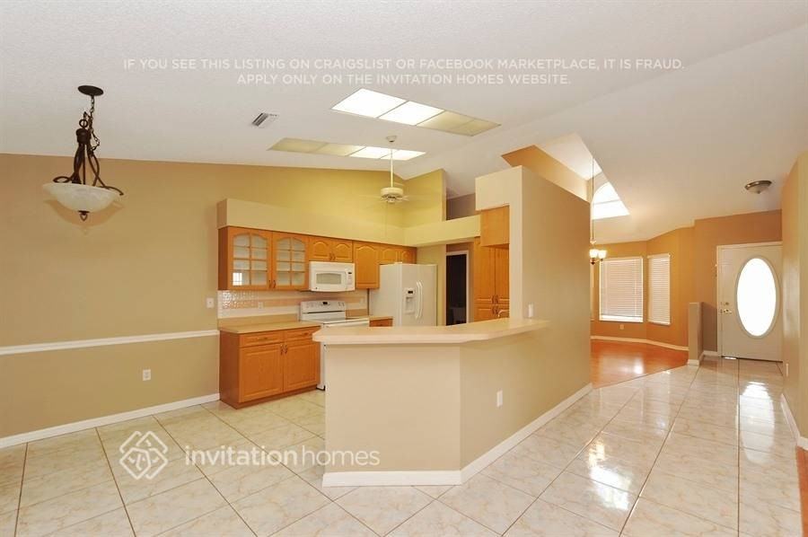 5430 Los Palos Dr - Photo 6 of 21