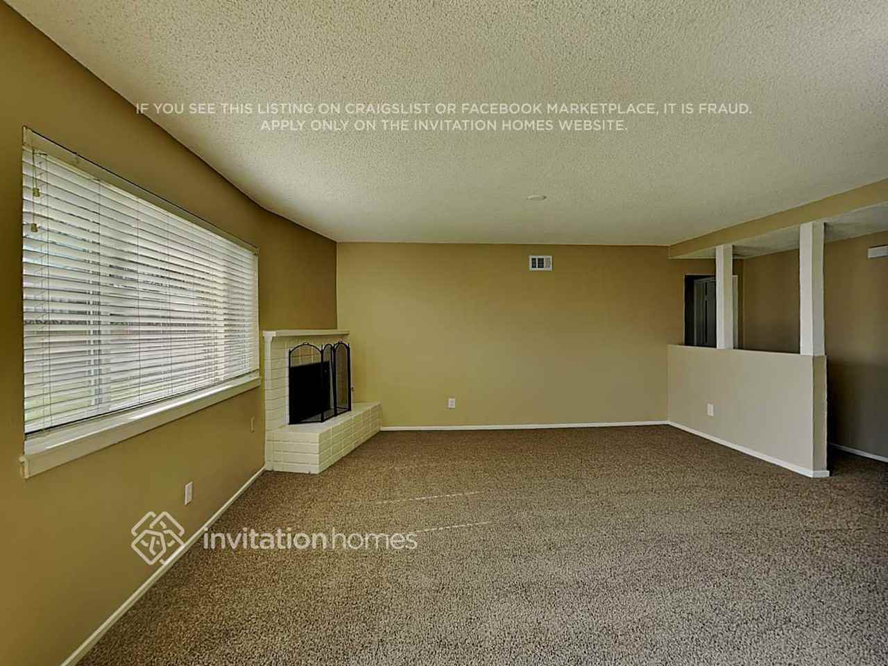 2619 Maple St - Photo 4 of 18