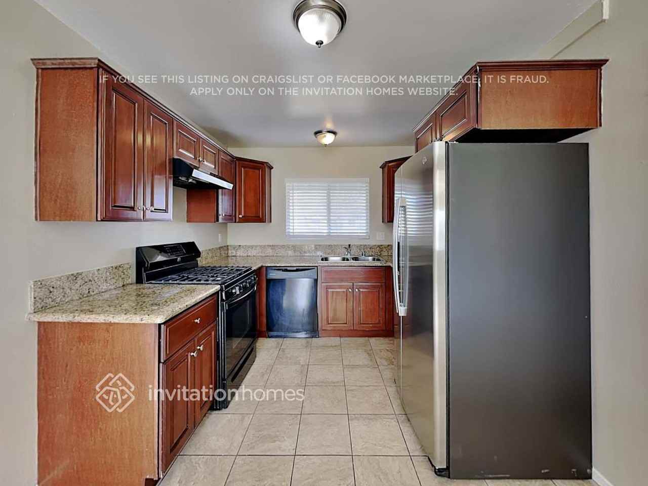 2619 Maple St - Photo 7 of 18