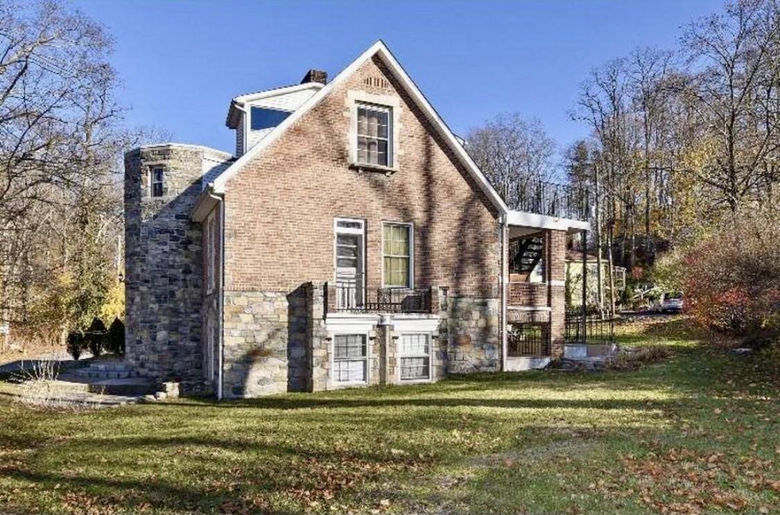 2 Hollowbrook Pl #NA - Photo 2 of 17