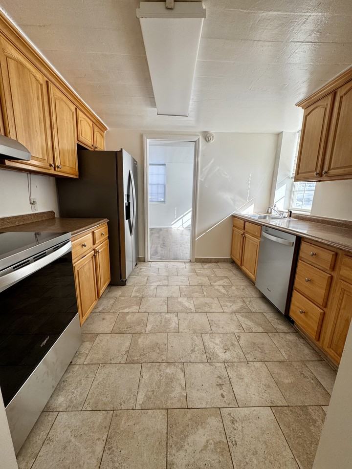 2 Hollowbrook Pl #NA - Photo 7 of 17