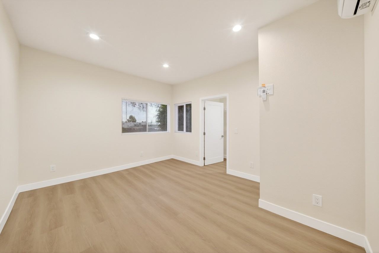 3441 Drew St #NA - Photo 6 of 11