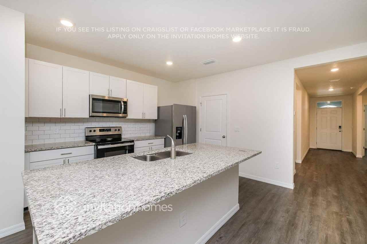 7736 Harbor Moor Dr - Photo 4 of 16