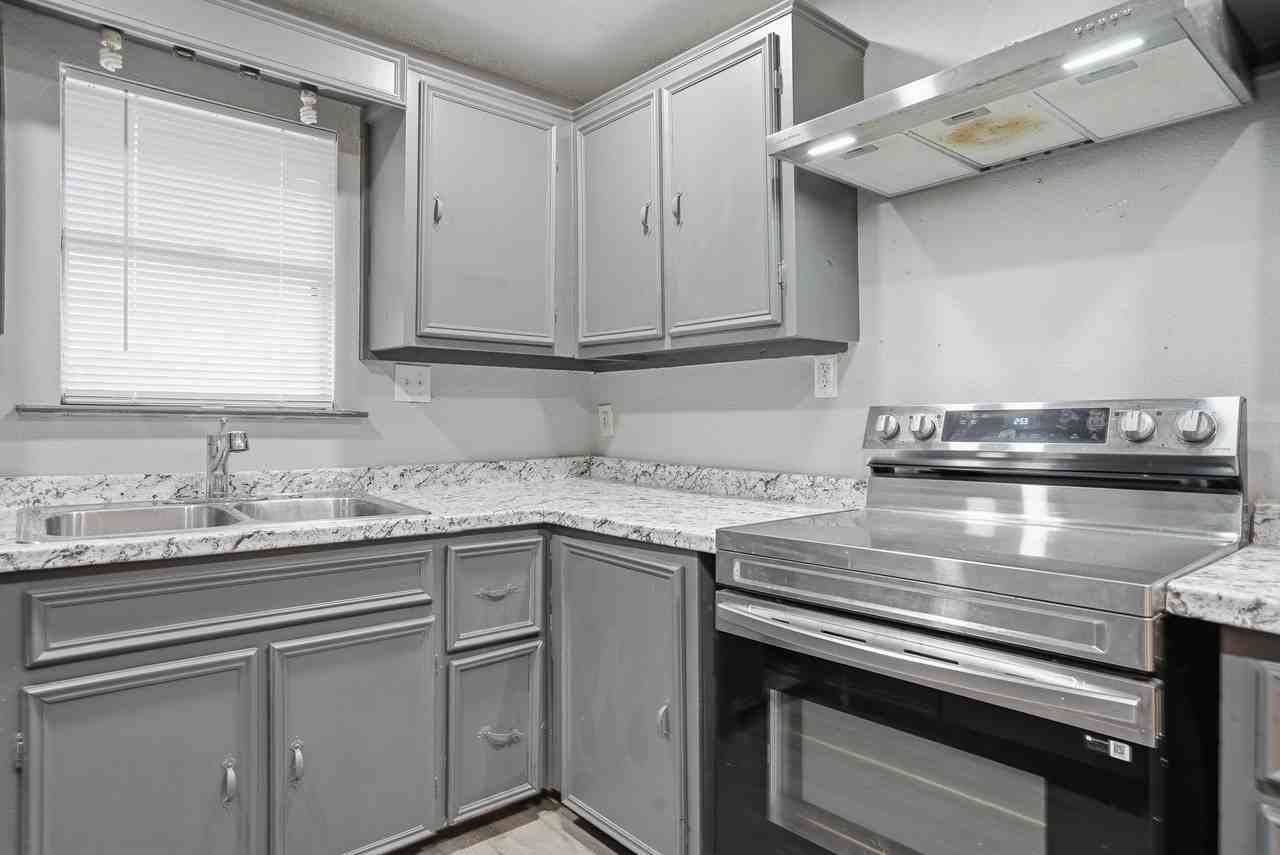 1412 Chase Ave #1 - Photo 4 of 45