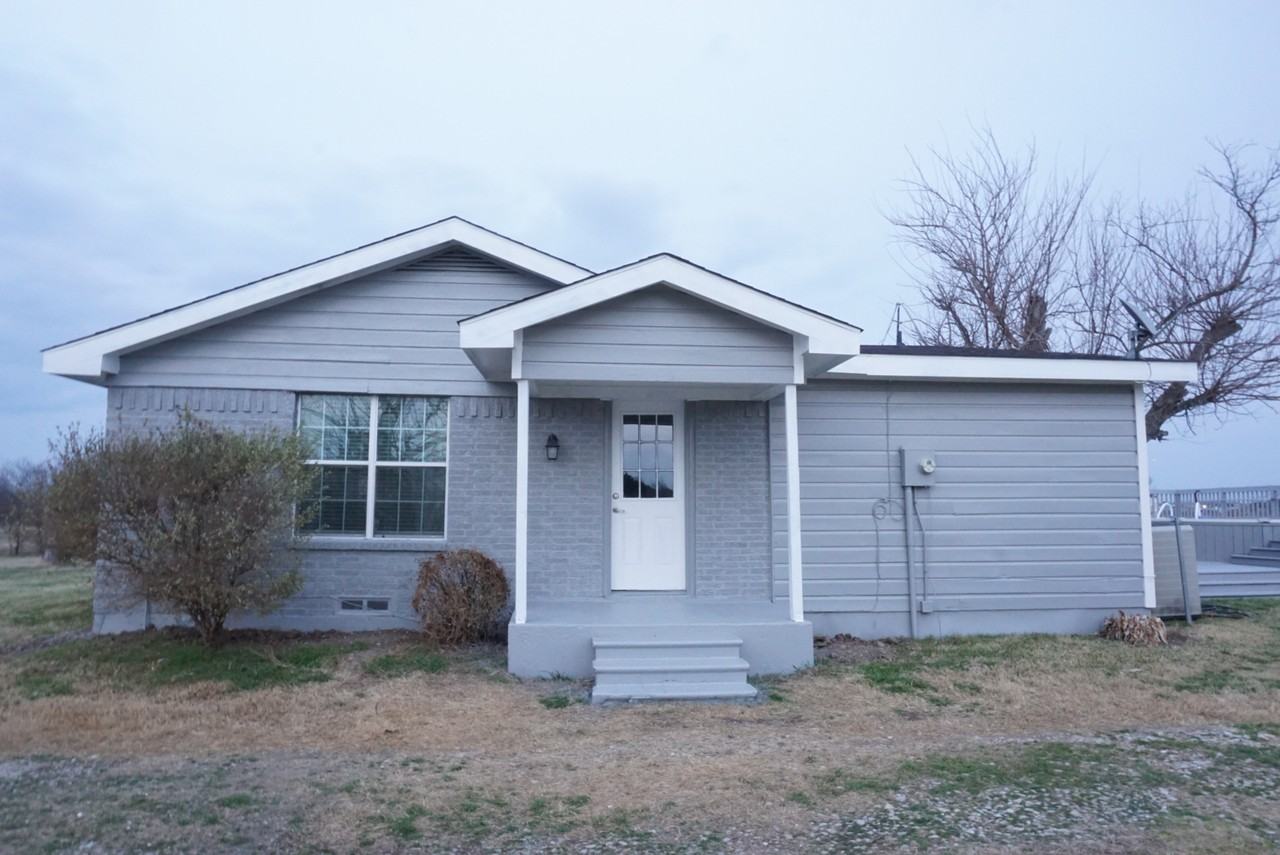8918 N Fm 148 #NA - Photo 2 of 32