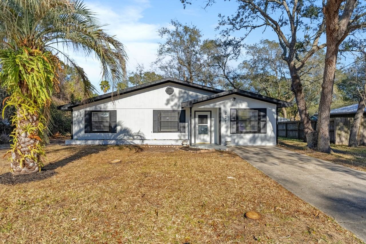 229 Bonita Rd #1 - Photo 5 of 41