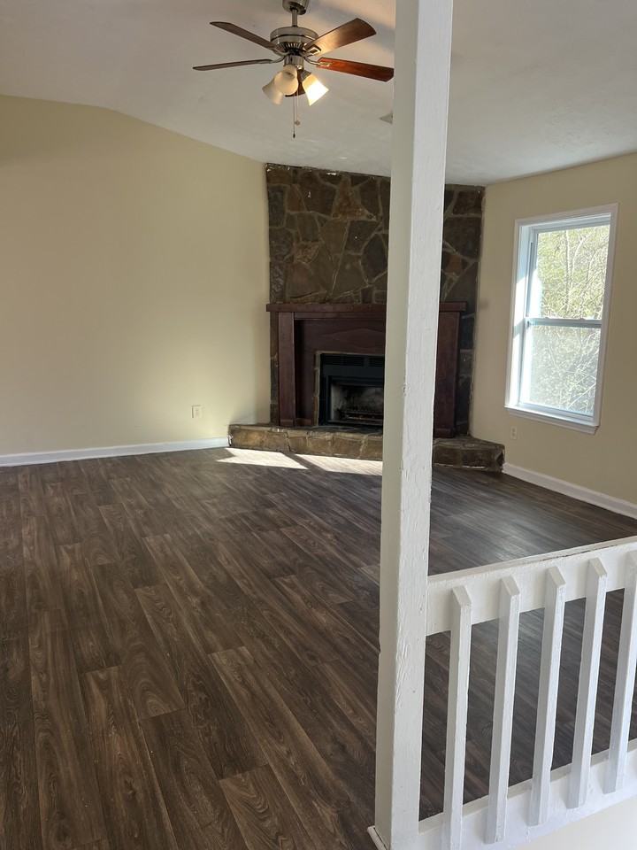 853 Hemingway Rd #1 - Photo 2 of 11