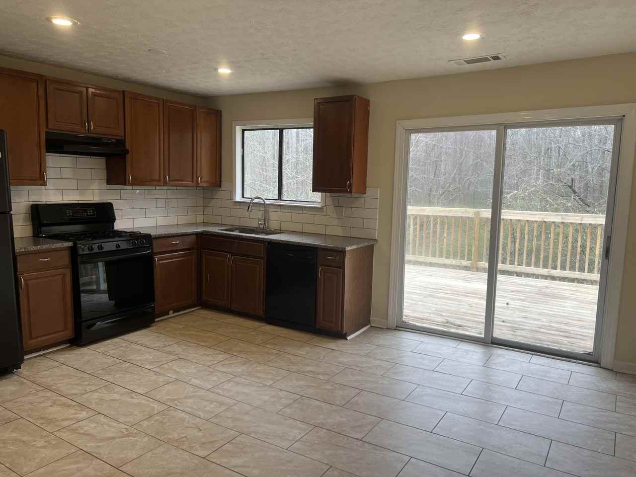 853 Hemingway Rd #1 - Photo 3 of 11