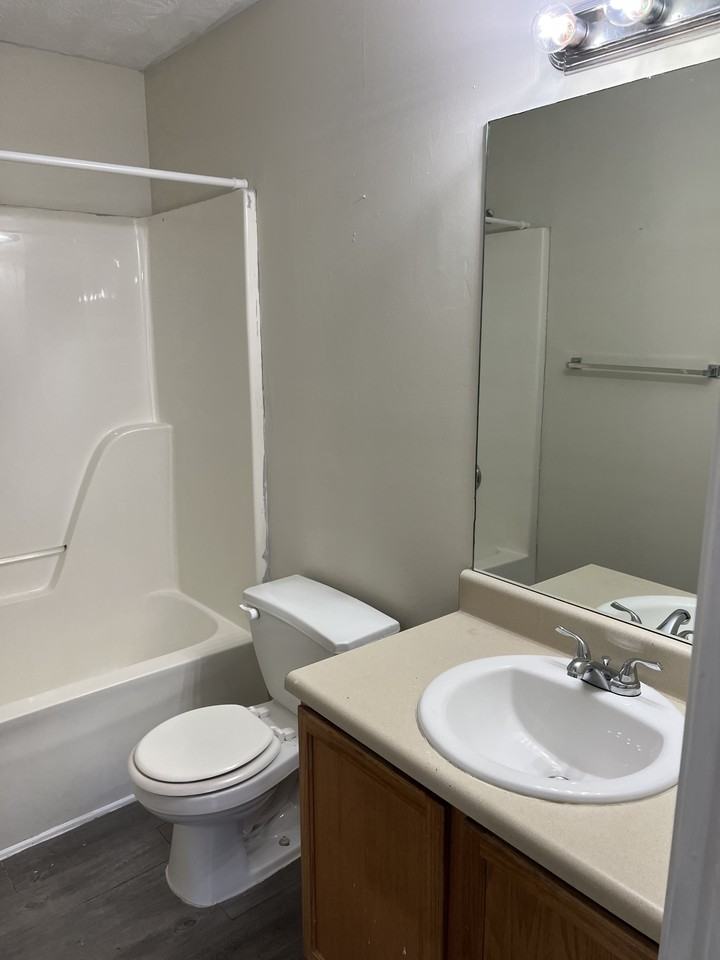 5957 Sherwood Trce #1 - Photo 6 of 9