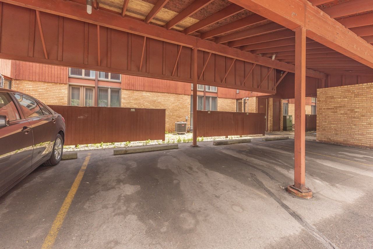 2407 Packard St #1 - Photo 3 of 31