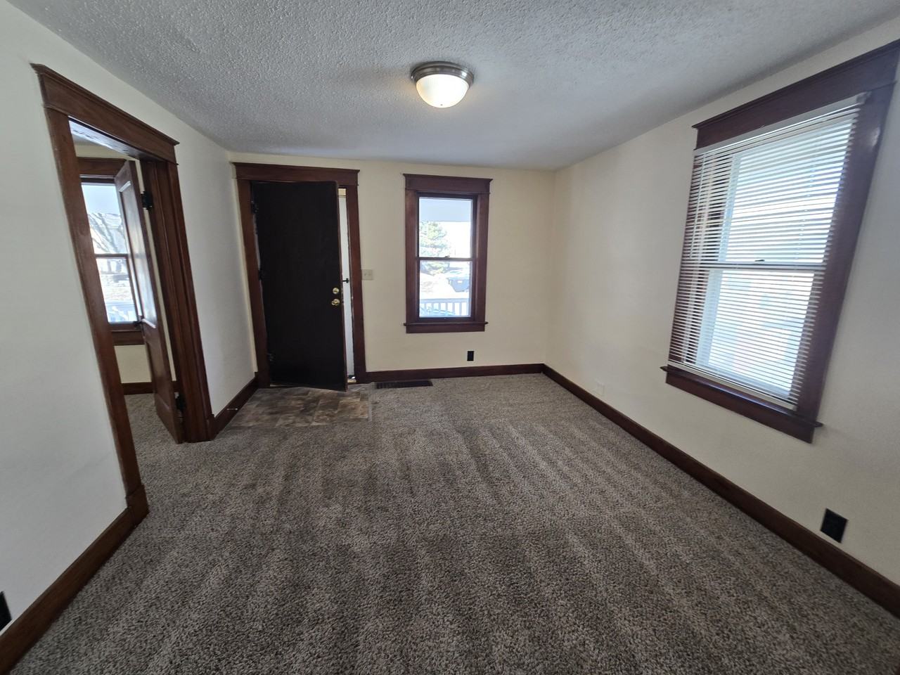 417 W Walnut St #1 - Photo 7 of 11