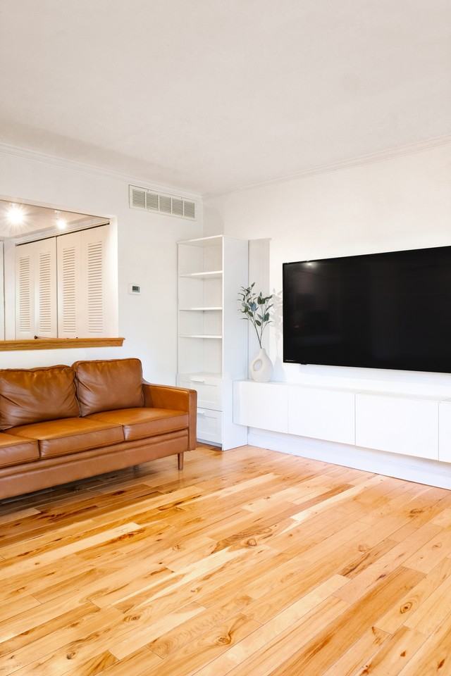 531 Long Shore Dr #1 - Photo 4 of 15