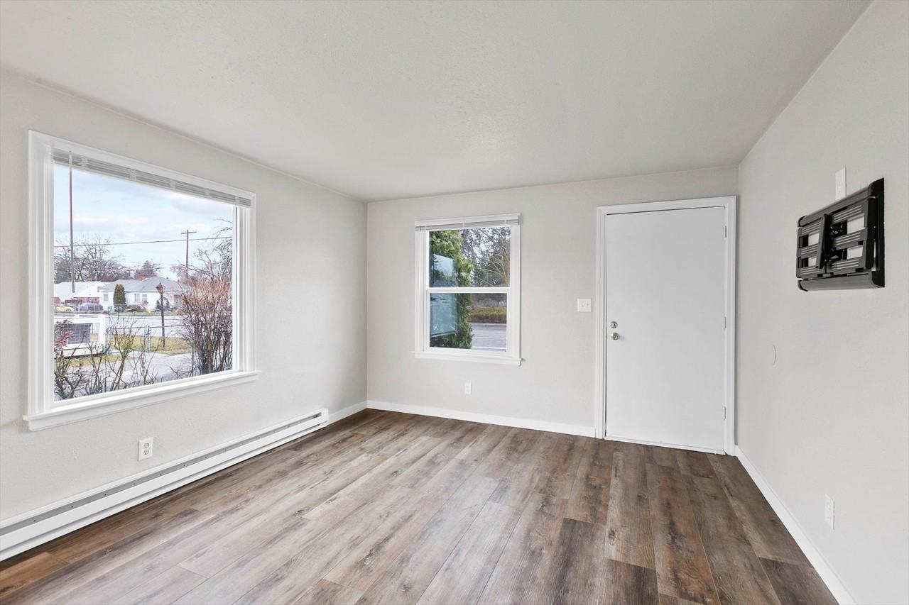 10112 E Broadway Ave #1 - Photo 6 of 17