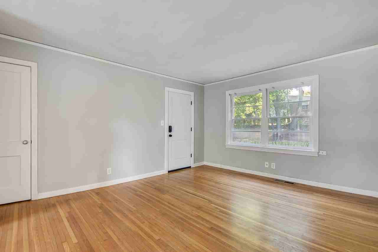 1311 S Jackson Ave #1 - Photo 4 of 21