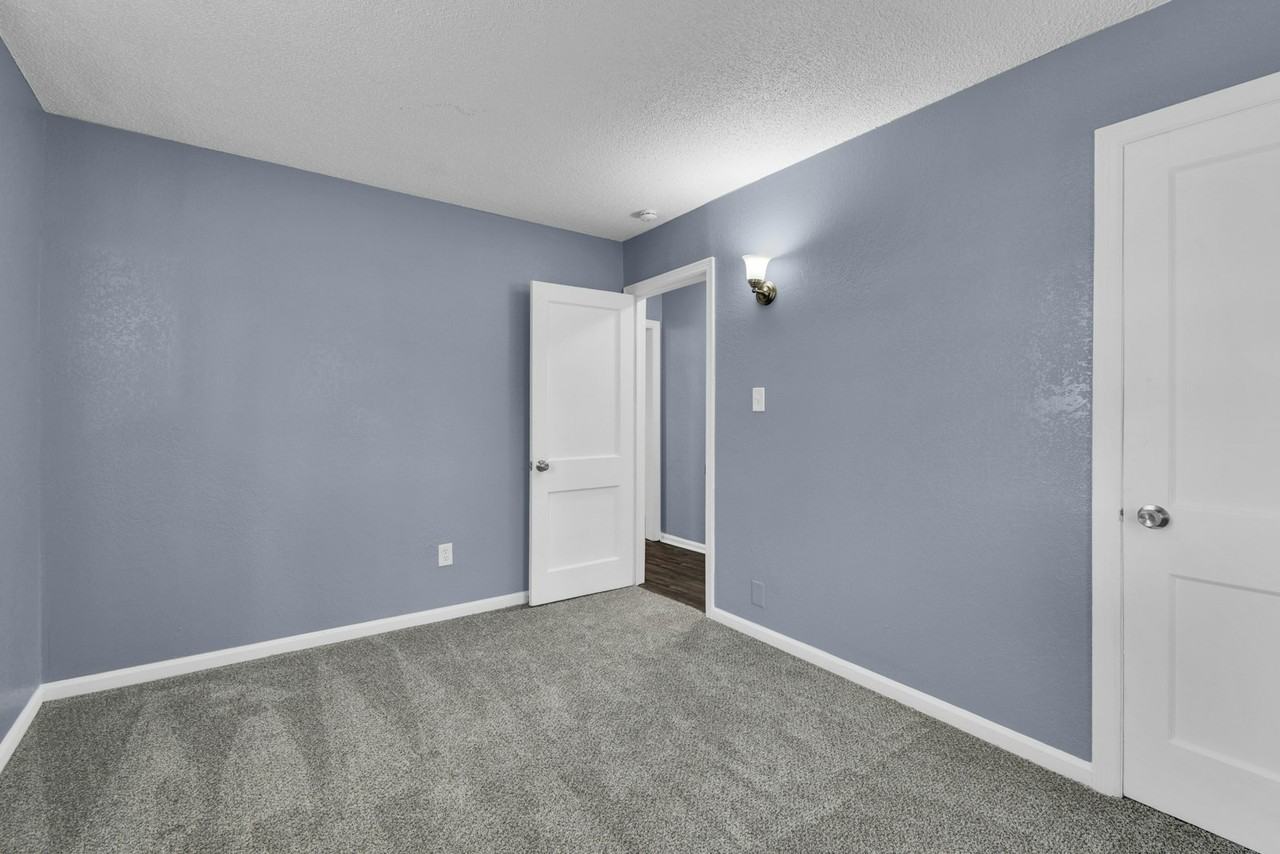 3414 Elmwood Ave - Photo 2 of 16