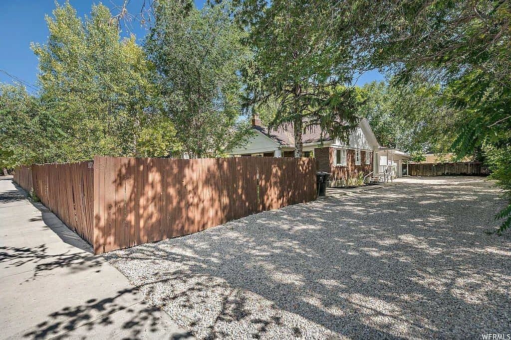 1870 East 3900 South - Photo 7 of 45