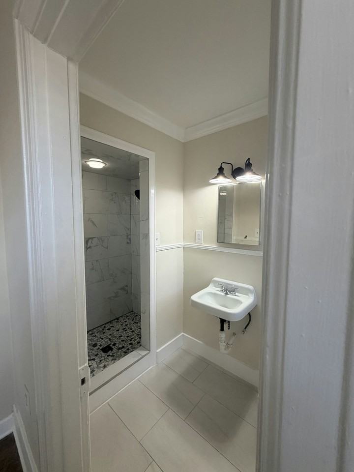 814 North Congress Street, Unit 8 - Photo 6 of 12