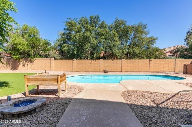 875 North Ithica Court - Photo 3 of 27