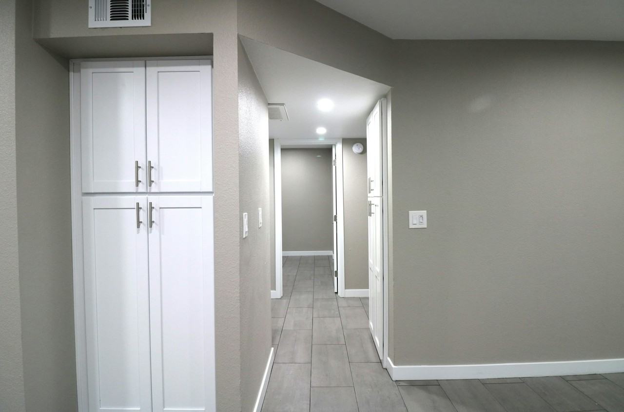 1 North Naco Way, Unit 1 - Photo 7 of 17