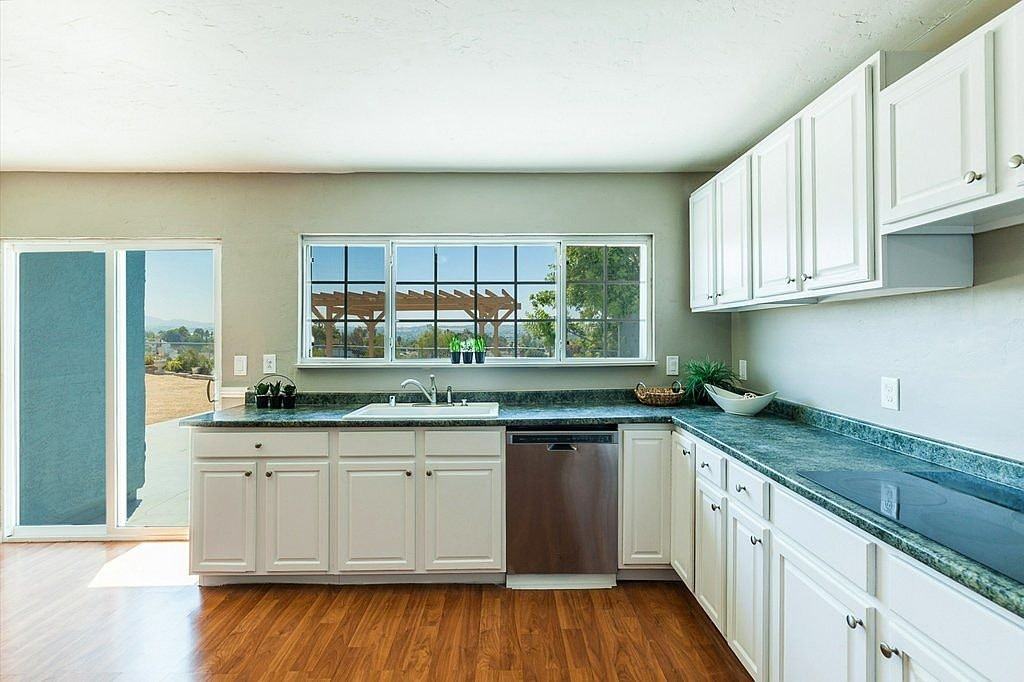 714 Herbert Street - Photo 6 of 19