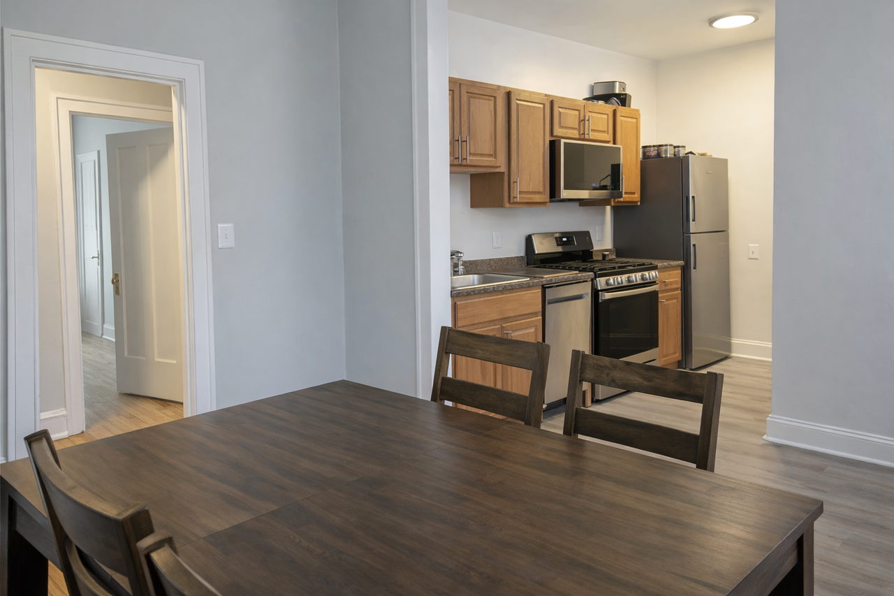 3610 N Claremont Ave #L3 - Photo 2 of 11