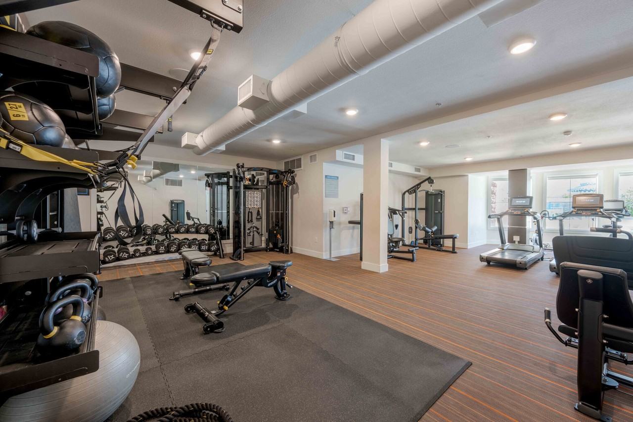 The Pointe at Warner Center - Photo 4 of 17