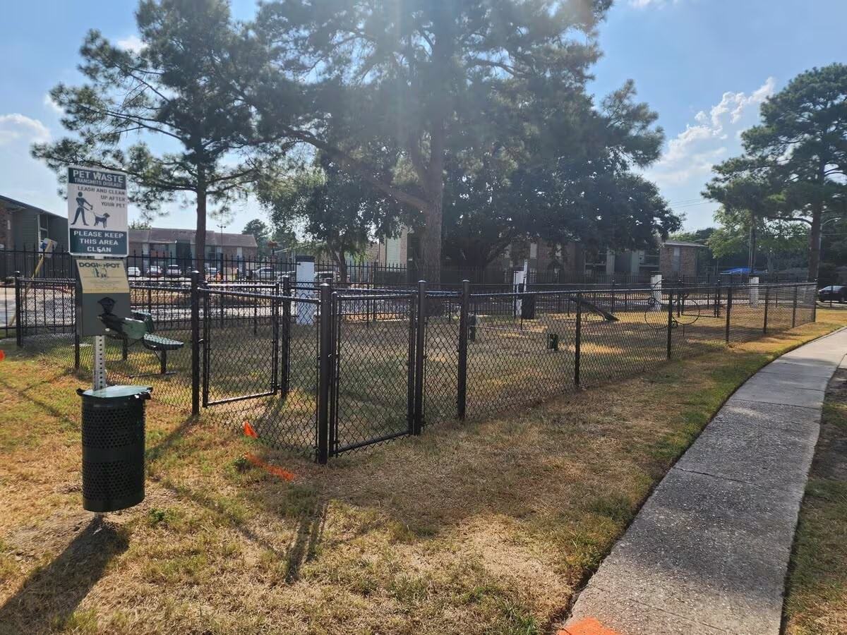 Cali Crossing Apartments - Photo 4 of 16