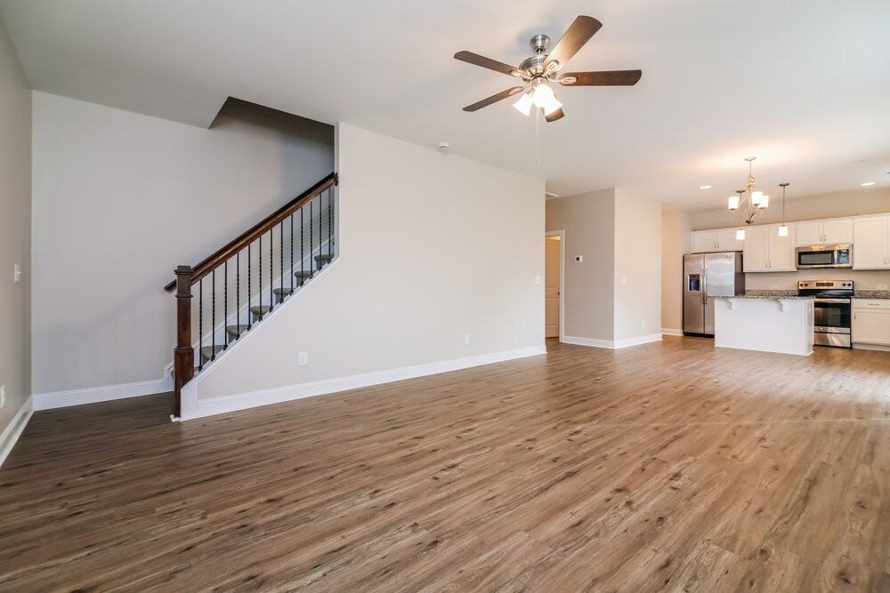 80 Leaf Spring Way - Photo 5 of 17