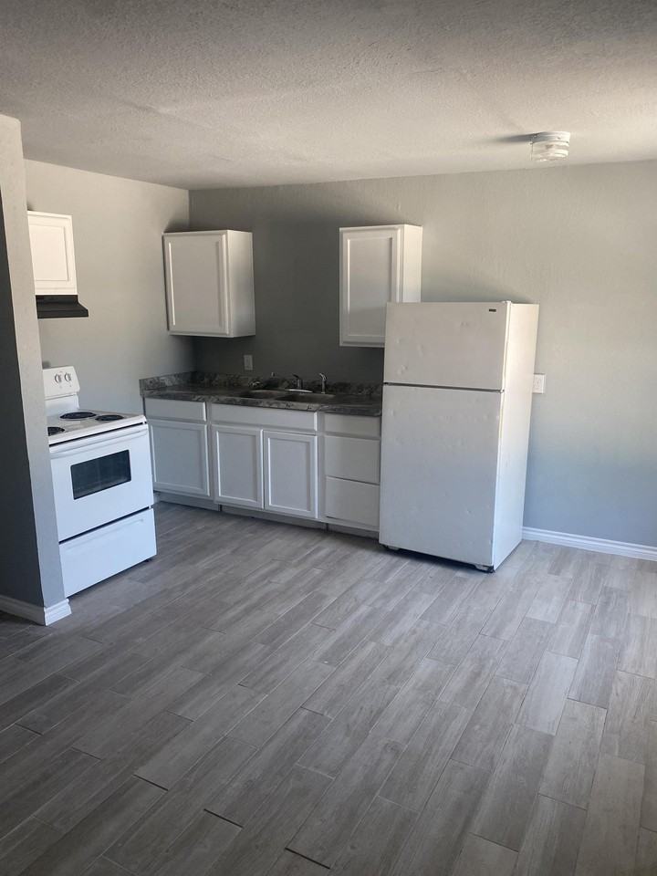 536 South 54th Street - Photo 2 of 12