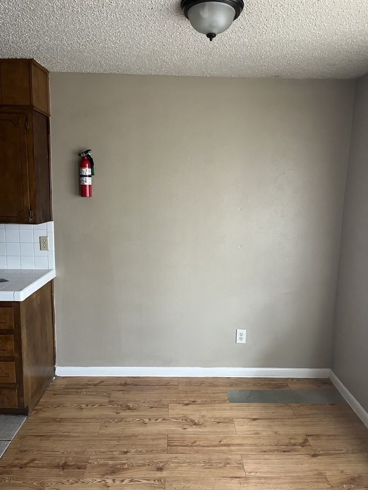 2207 Jennifer - Photo 5 of 11