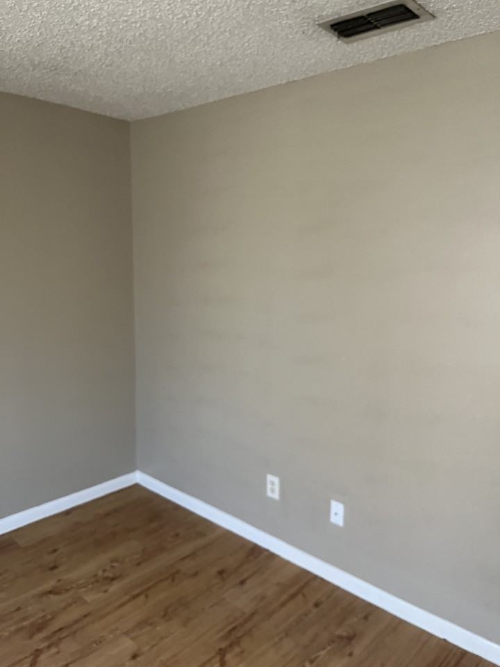 2207 Jennifer - Photo 7 of 11