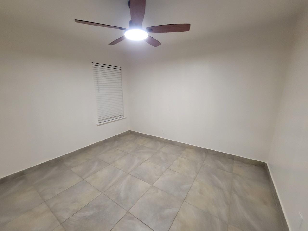 1816 Alamo Avenue - Photo 2 of 7