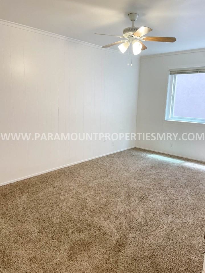 Laine/Hawthorne St: 542-558 - Photo 5 of 10