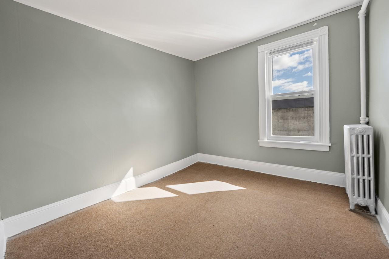 816 Main Street - Photo 3 of 9