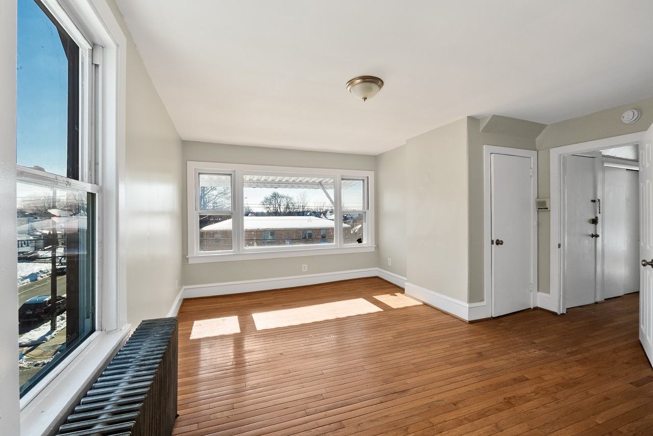 159 Cooper Avenue - Photo 4 of 5