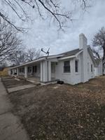 featured image of 1661 S Hydraulic Ave