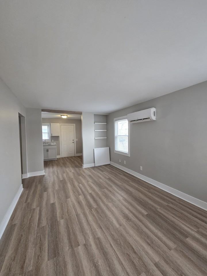 1661 South Hydraulic Avenue - Photo 2 of 23