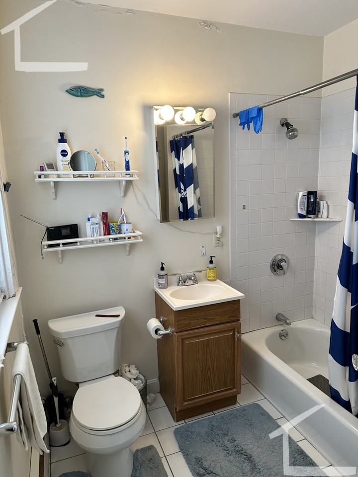 84 Walker St #2 - Photo 4 of 9