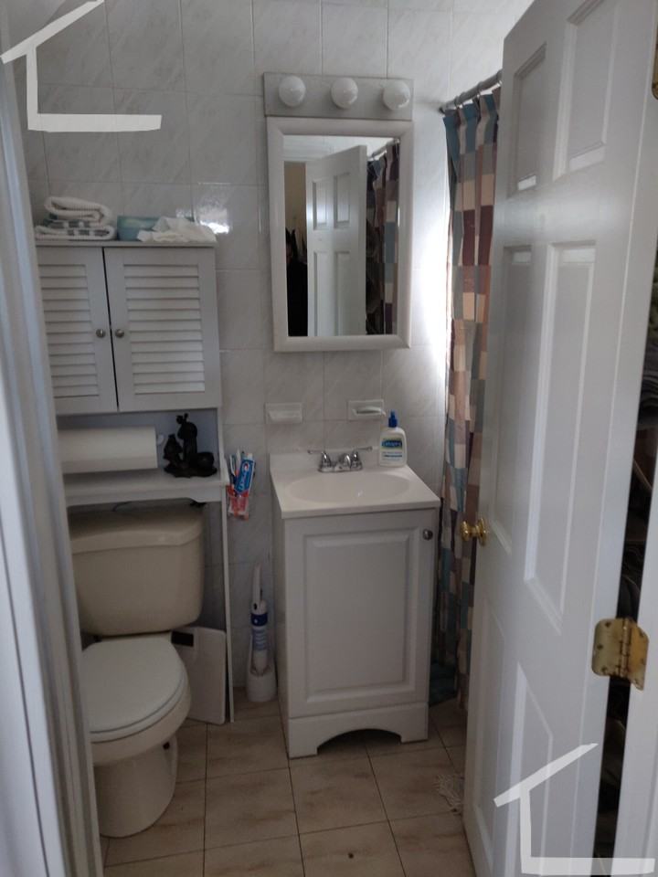 12 Middle St - Photo 2 of 25