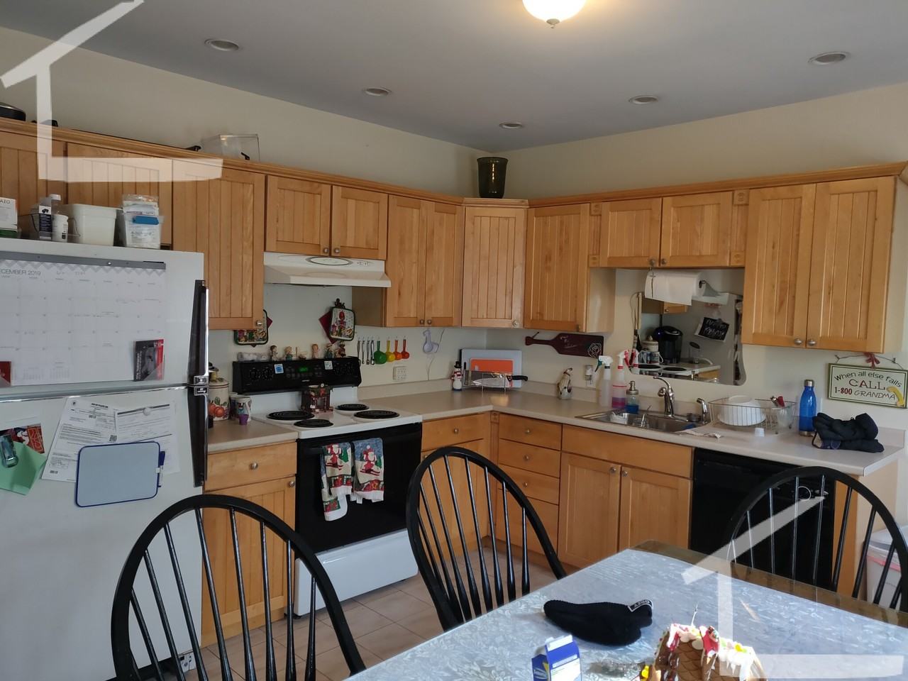 12 Middle St - Photo 7 of 25