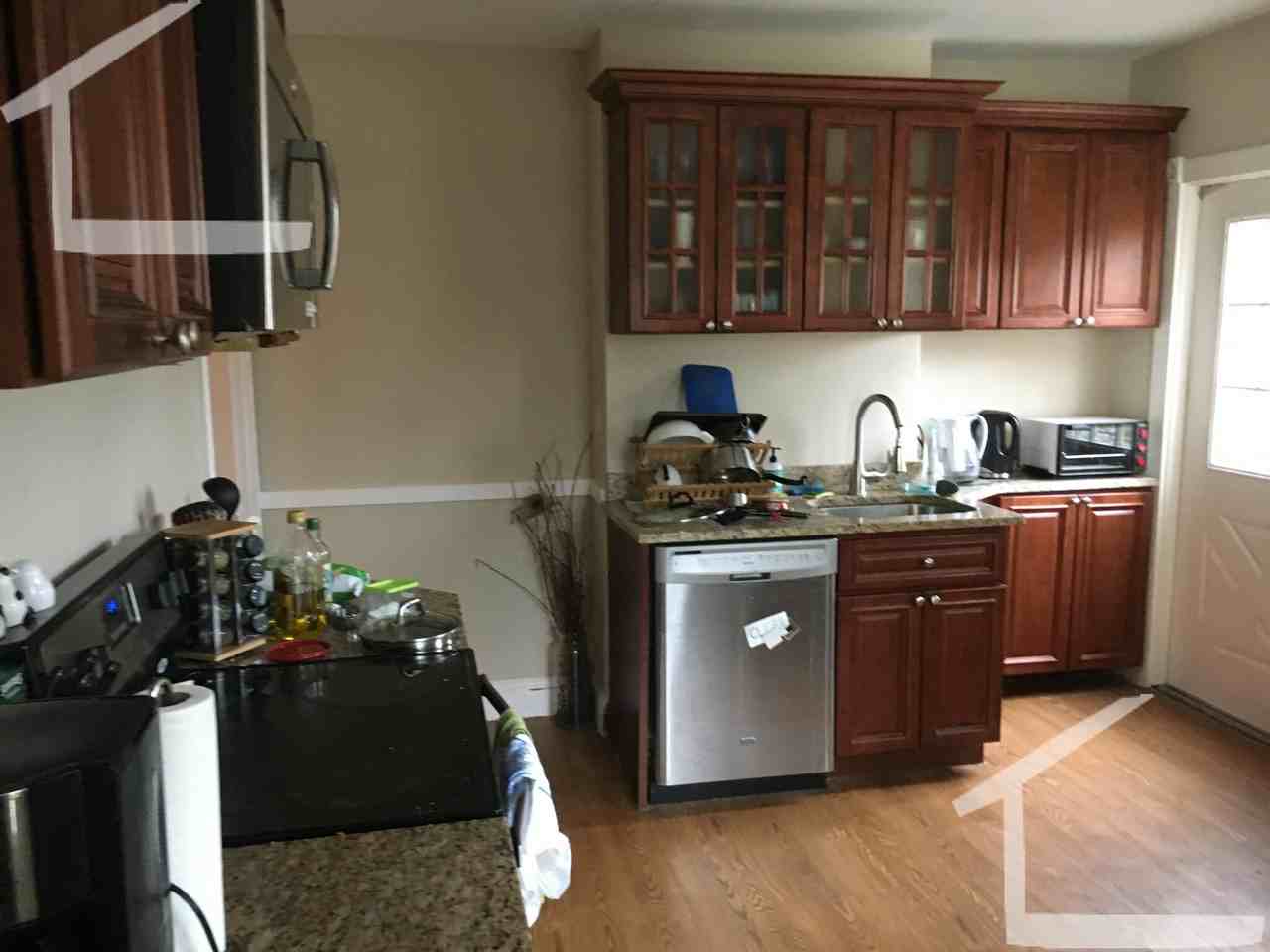 17 Putnam Ave - Photo 5 of 7