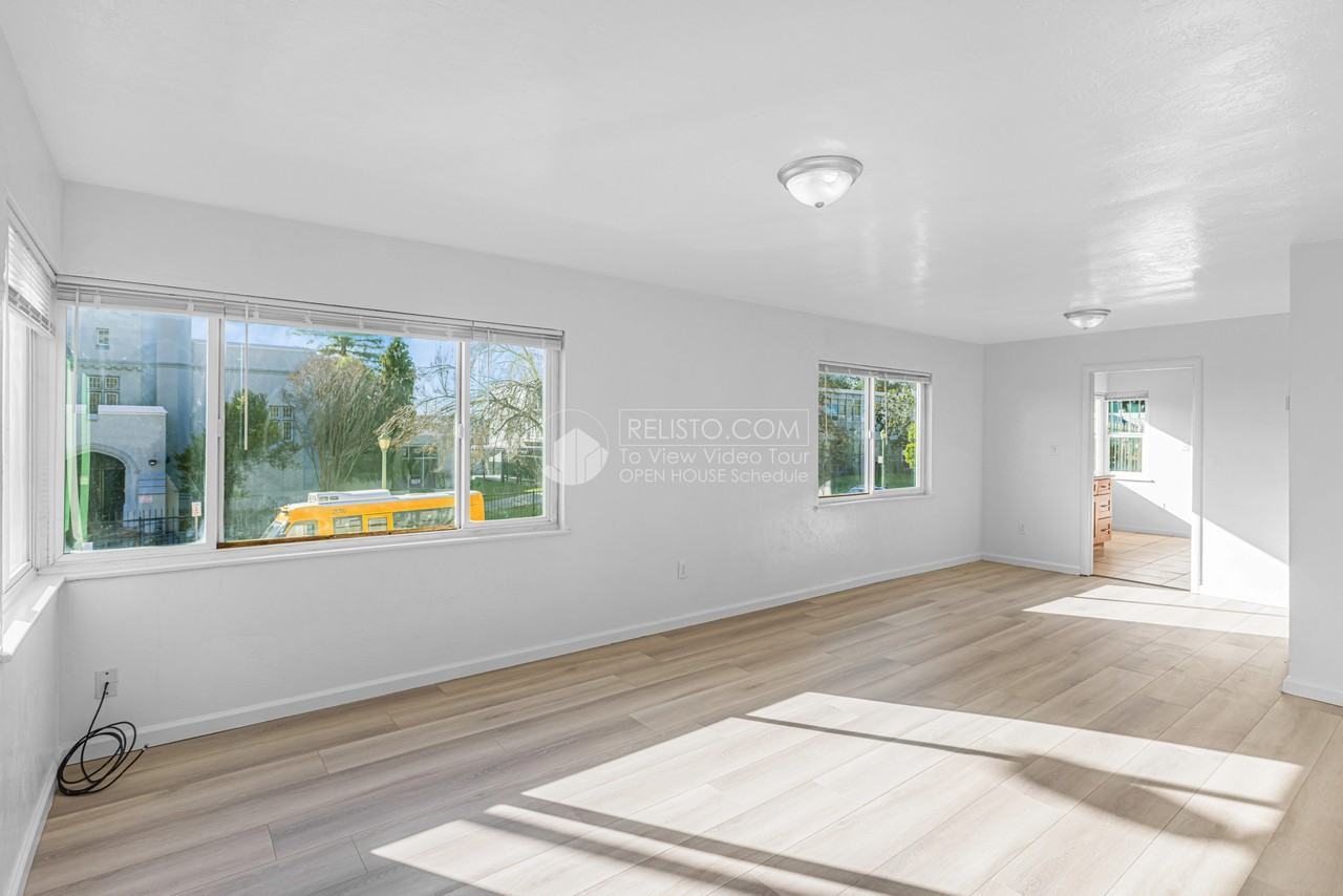 8632 Macarthur Blvd - Photo 2 of 16